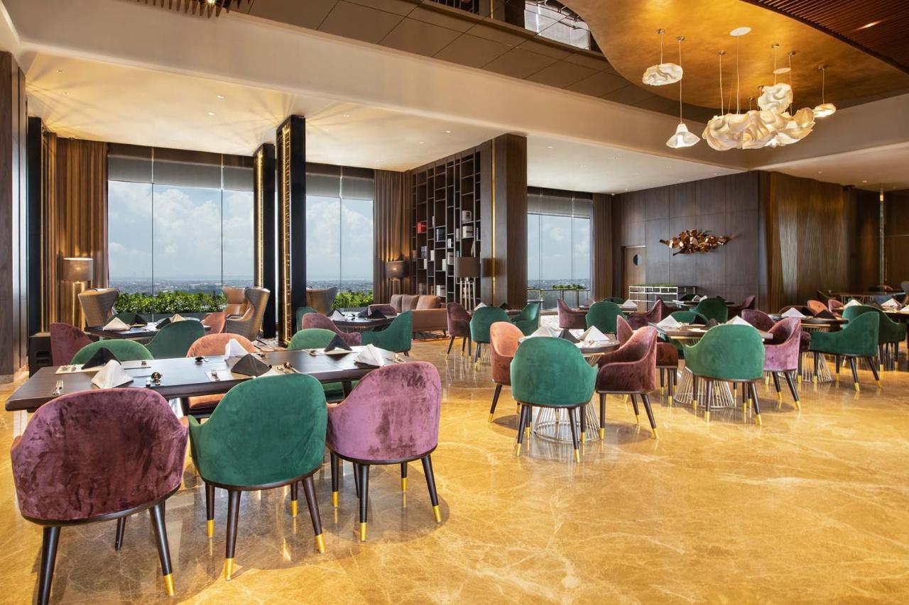 แกรนด์ ดาฟาม ซิกเนเจอร์ สุราบายา Hotel ภายนอก รูปภาพ