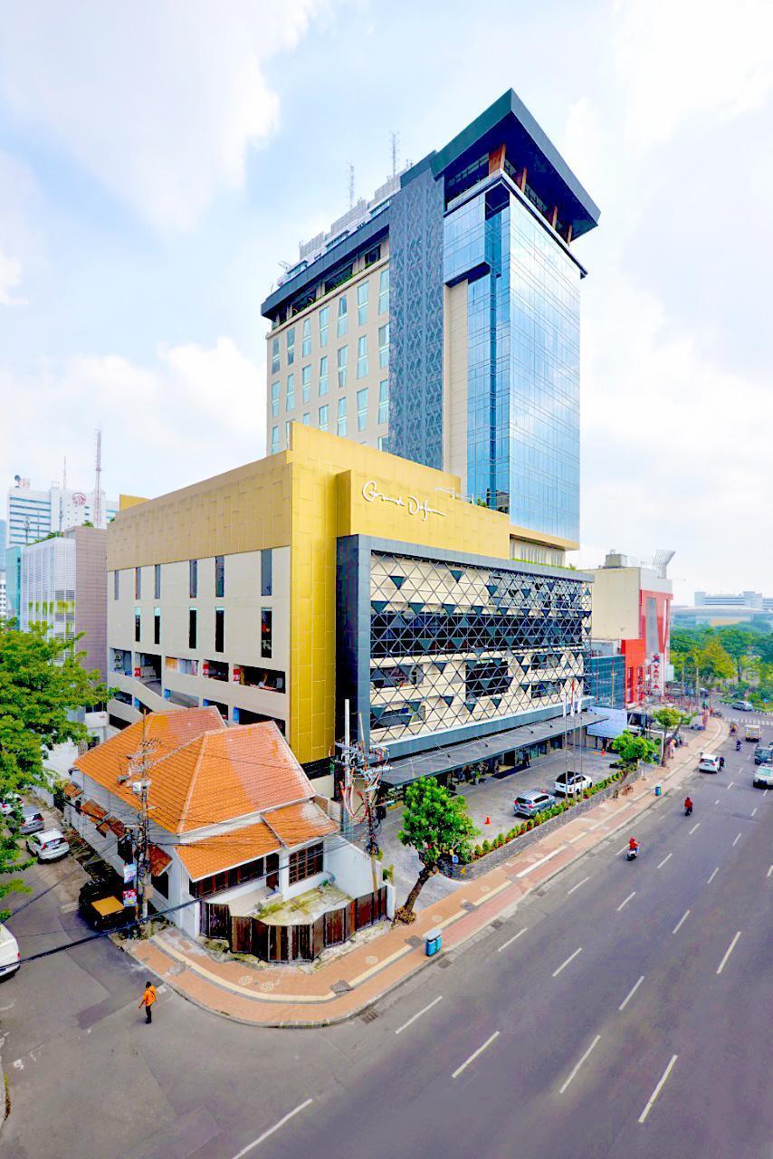 แกรนด์ ดาฟาม ซิกเนเจอร์ สุราบายา Hotel ภายนอก รูปภาพ