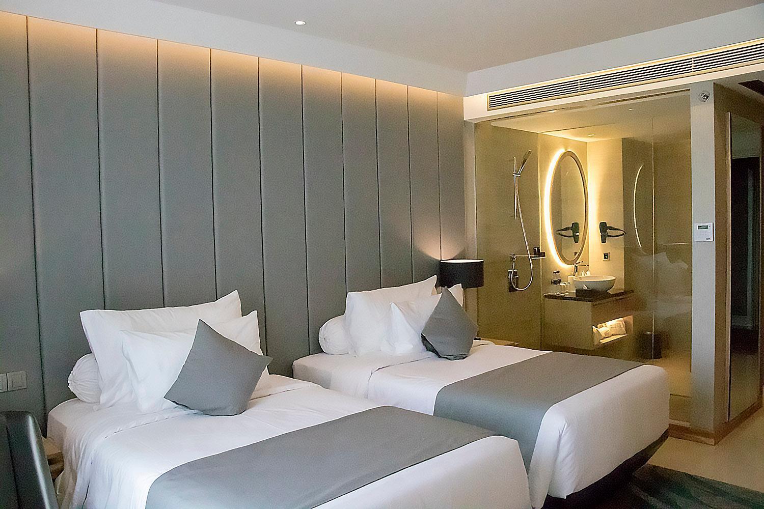 แกรนด์ ดาฟาม ซิกเนเจอร์ สุราบายา Hotel ภายนอก รูปภาพ