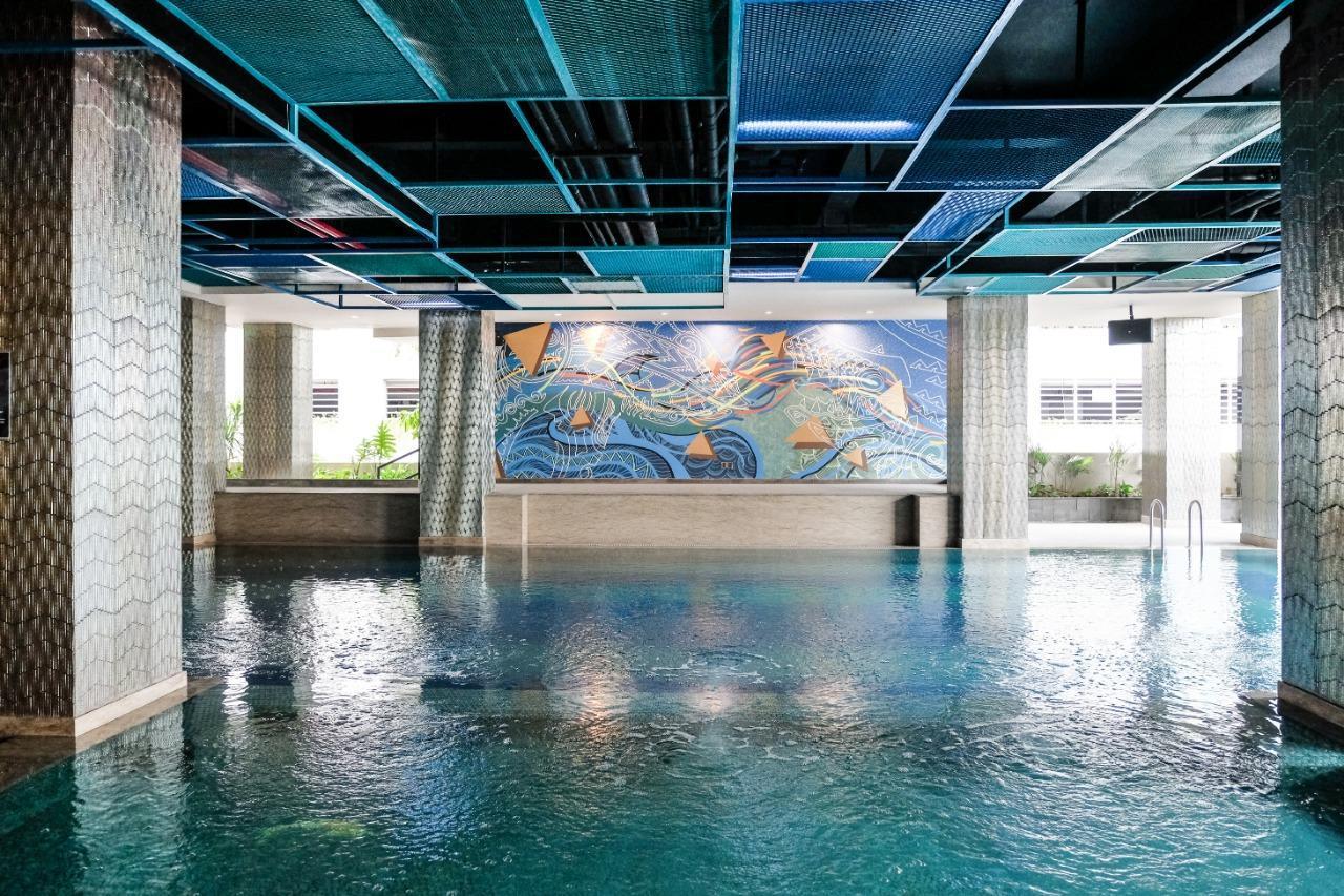 แกรนด์ ดาฟาม ซิกเนเจอร์ สุราบายา Hotel ภายนอก รูปภาพ