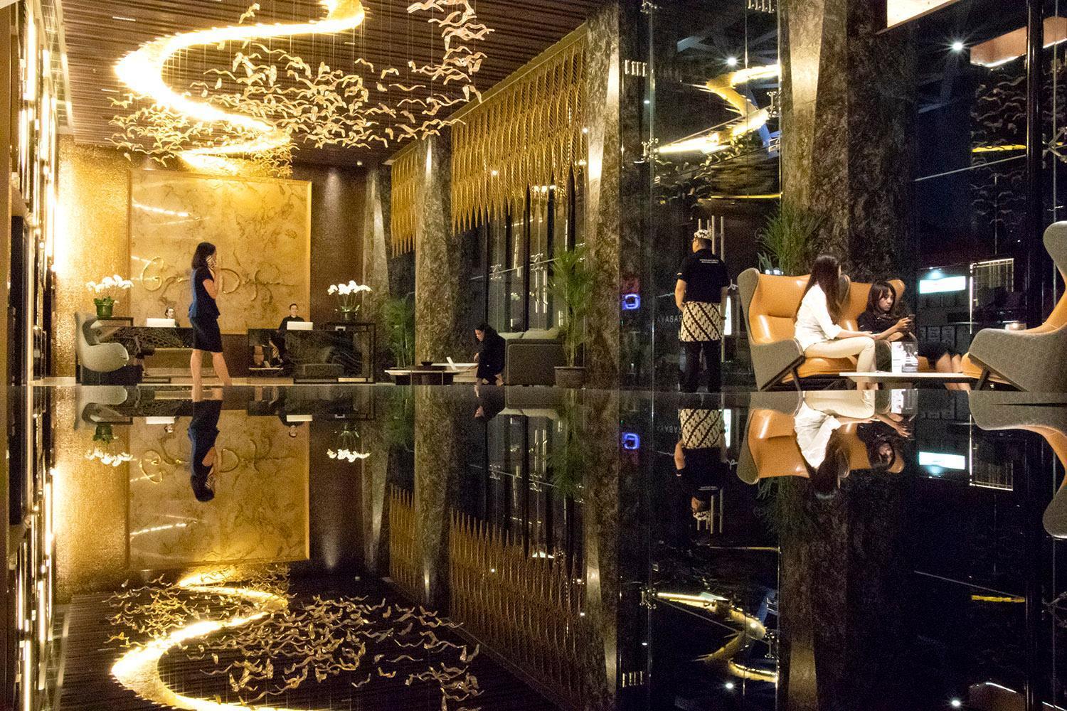 แกรนด์ ดาฟาม ซิกเนเจอร์ สุราบายา Hotel ภายนอก รูปภาพ