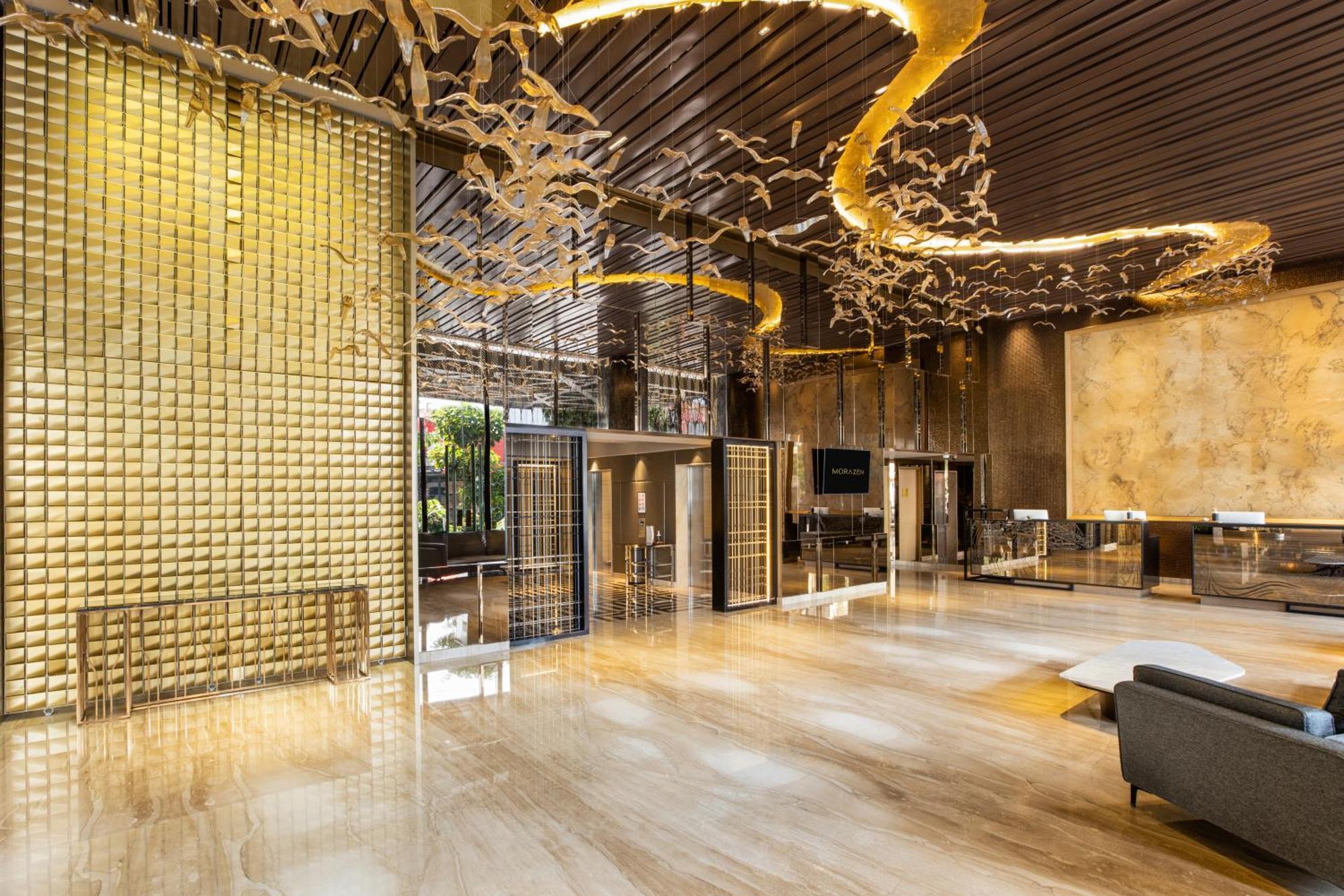 แกรนด์ ดาฟาม ซิกเนเจอร์ สุราบายา Hotel ภายนอก รูปภาพ