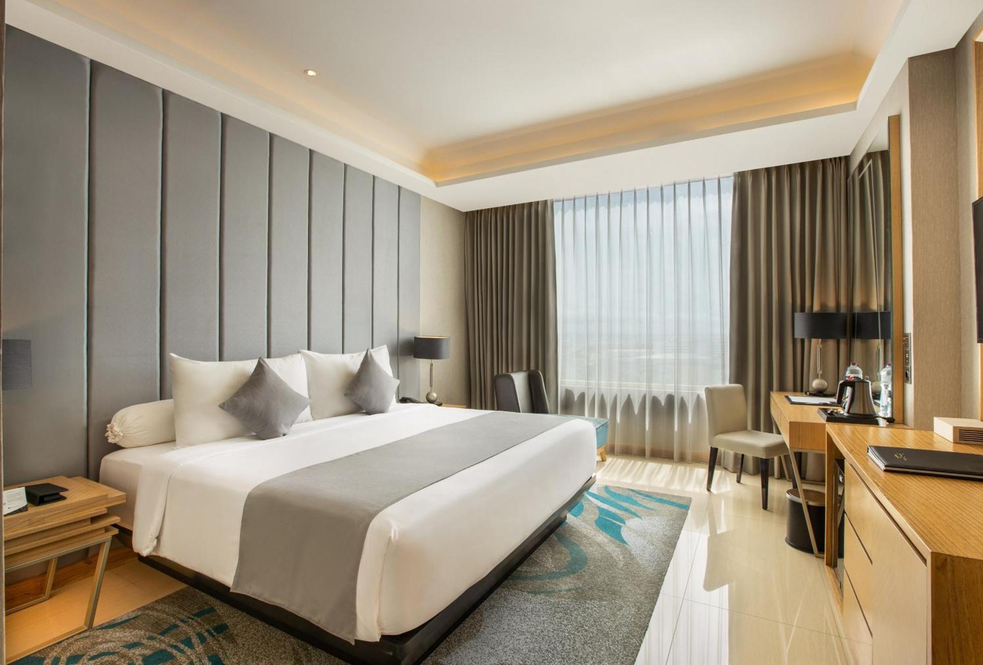 แกรนด์ ดาฟาม ซิกเนเจอร์ สุราบายา Hotel ห้อง รูปภาพ