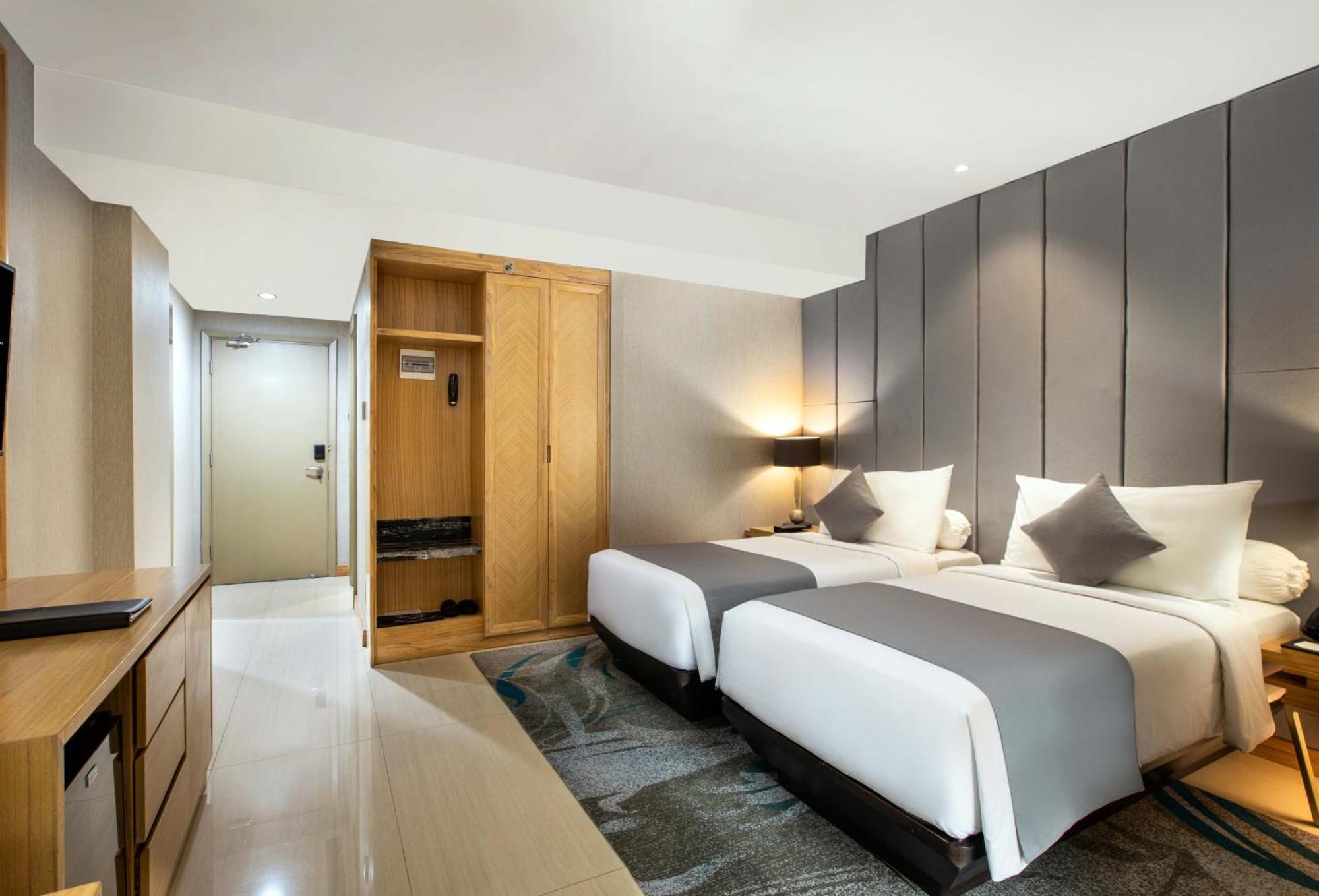 แกรนด์ ดาฟาม ซิกเนเจอร์ สุราบายา Hotel ห้อง รูปภาพ